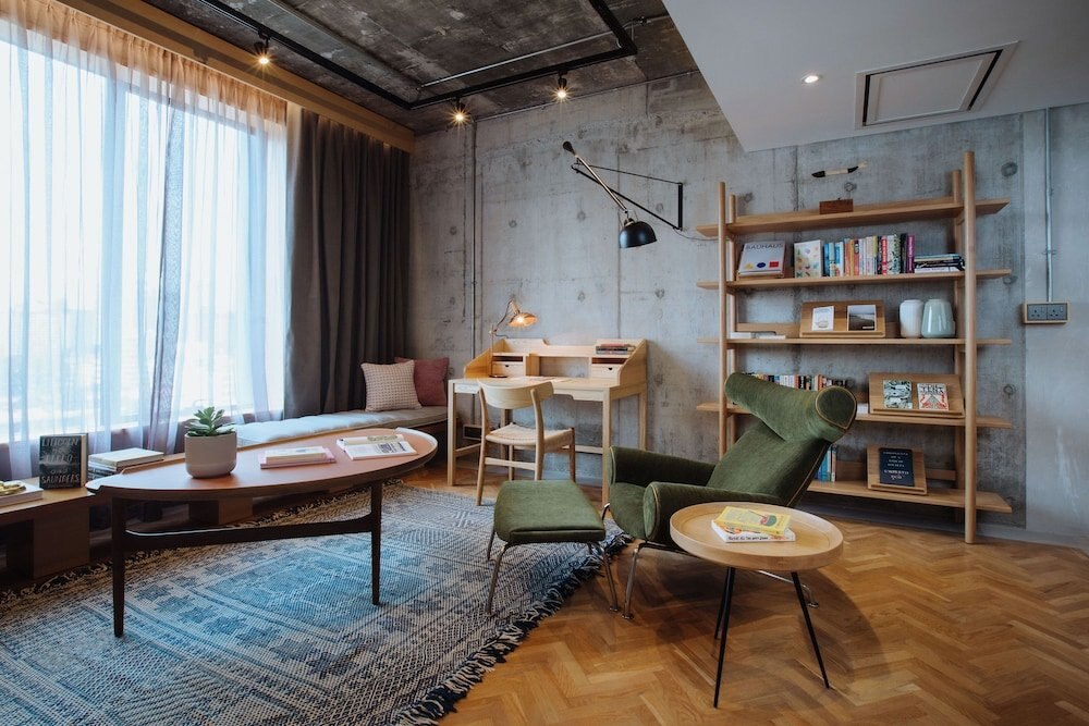 Kloe Hotel Room Type - Room to Read