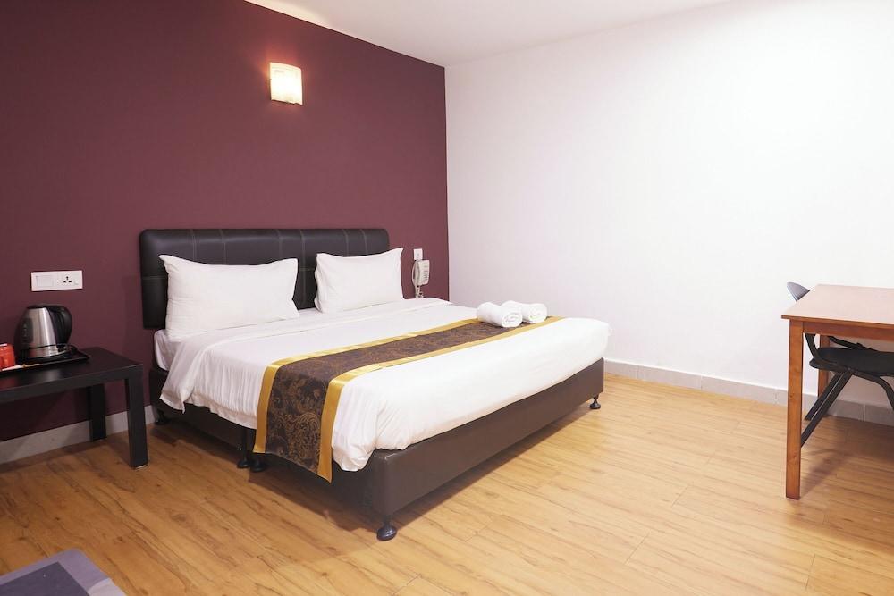 Hotel Sunjoy9 OKR Near Midvalley 10 Mins Only Room Type - Deluxe Queen