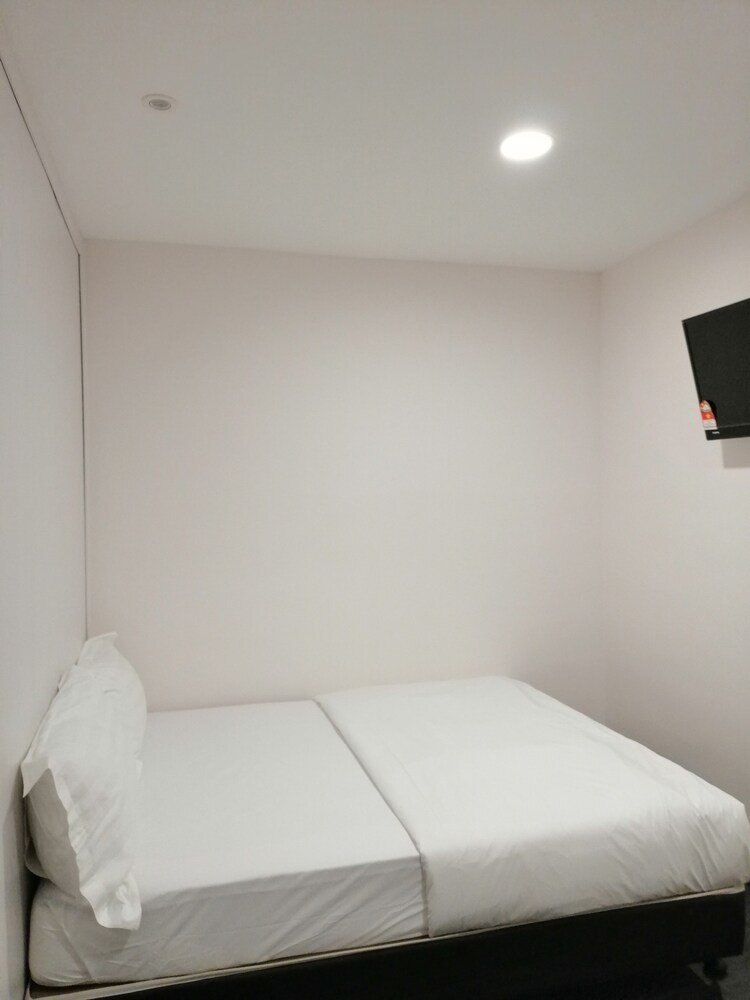 M Design Hotel @ Taman Pertama - Tap to explore photos
