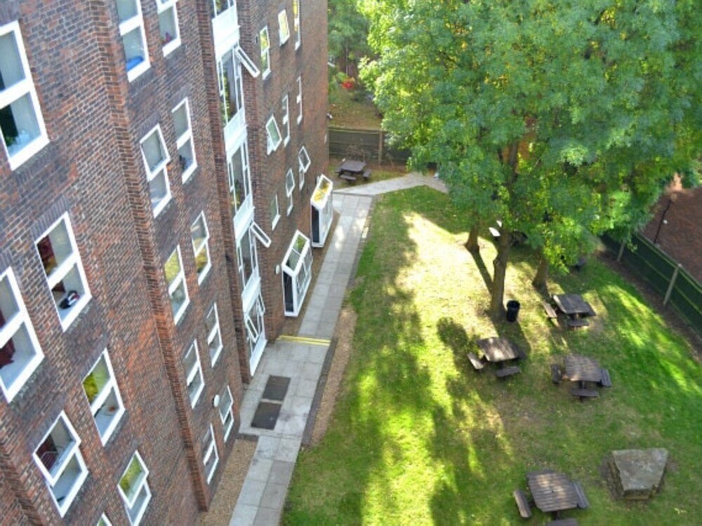 Wood Green Hall - Campus Accommodation - Tap to explore photos