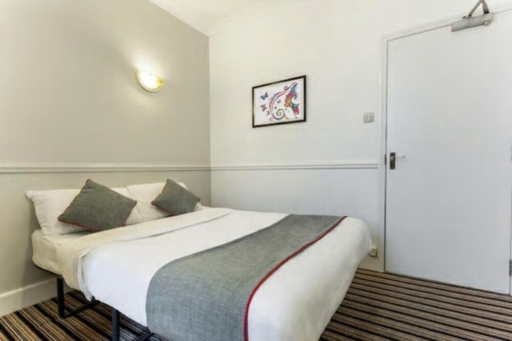 Enrico Hotel Room Type - Basic Double Room (Shared Bathroom)