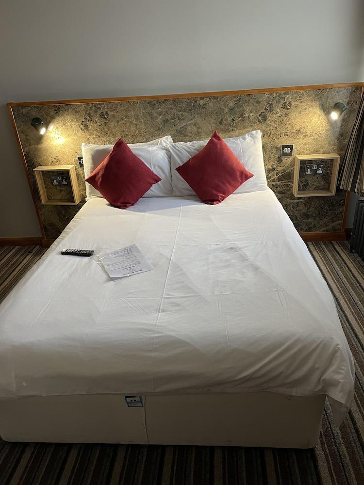 Six Bells Hotels Room Type - Standard Double Room