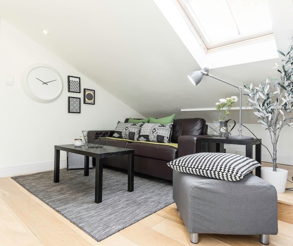 Cosy 1 bedroom in Belsize Park - Tap to explore photos