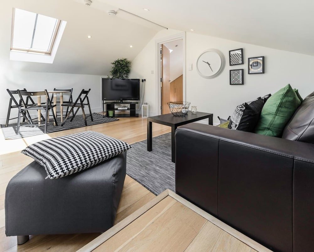 Cosy 1 bedroom in Belsize Park - Tap to explore photos