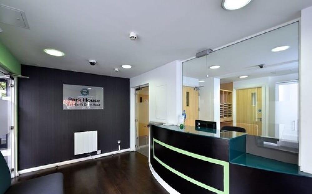 Park House - Campus Accommodation - Tap to explore photos