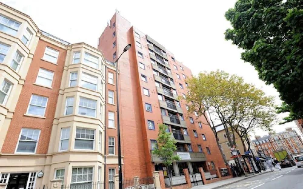 Park House - Campus Accommodation - Tap to explore photos