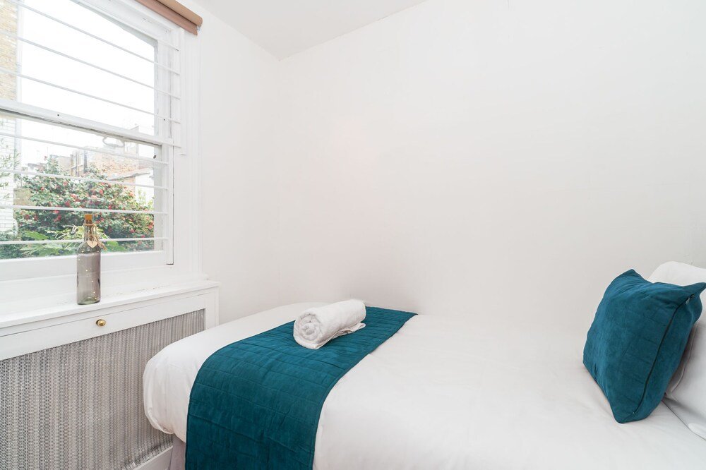 PML Apartments Montpelier Street - Tap to explore photos