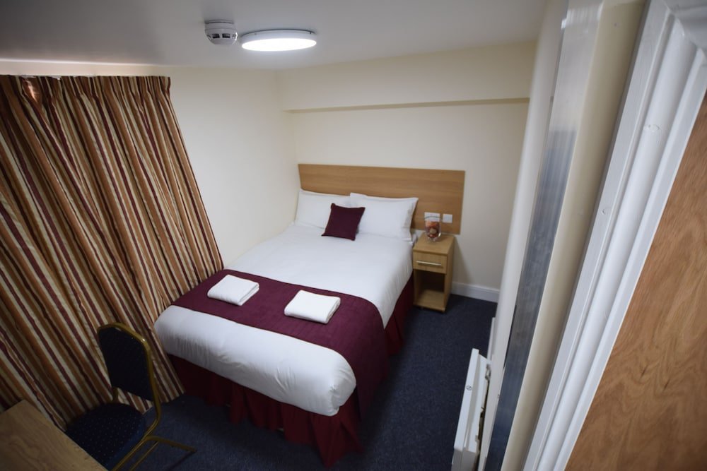 PremierLux Apartments Room Type - Standard Double Room, 1 Double Bed, Non Smoking, City View
