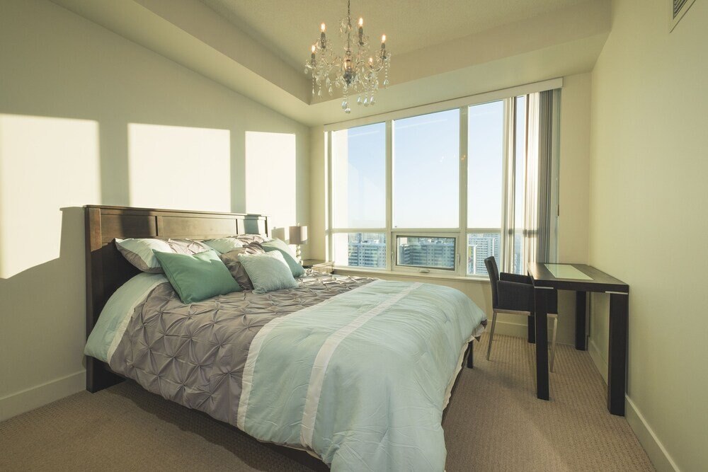 Stunning Suites Luxurious Downtown Condo - Tap to explore photos