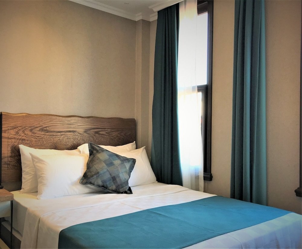 Galatahan Hotel Room Type - Deluxe Double Room, 1 Queen Bed, Sea View Galatahan Hotel Room Type - Deluxe Double Room, 1 Queen Bed, Sea View