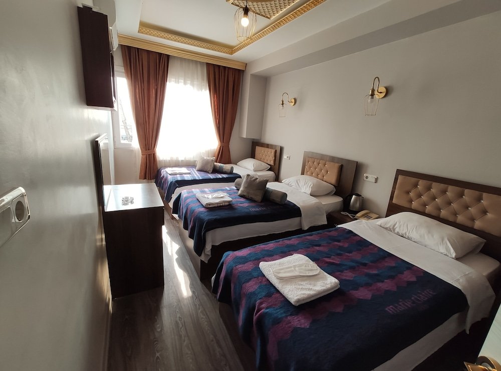 Delbab Hotel Room Type - Deluxe Triple Room