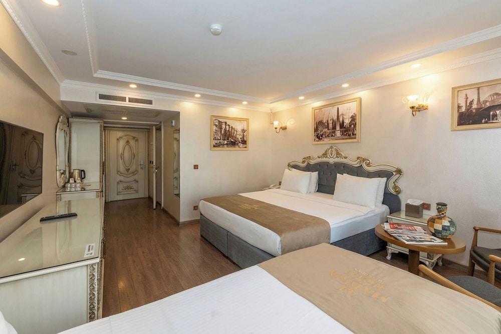 Al Madina Hotel Room Type - Deluxe Triple Room