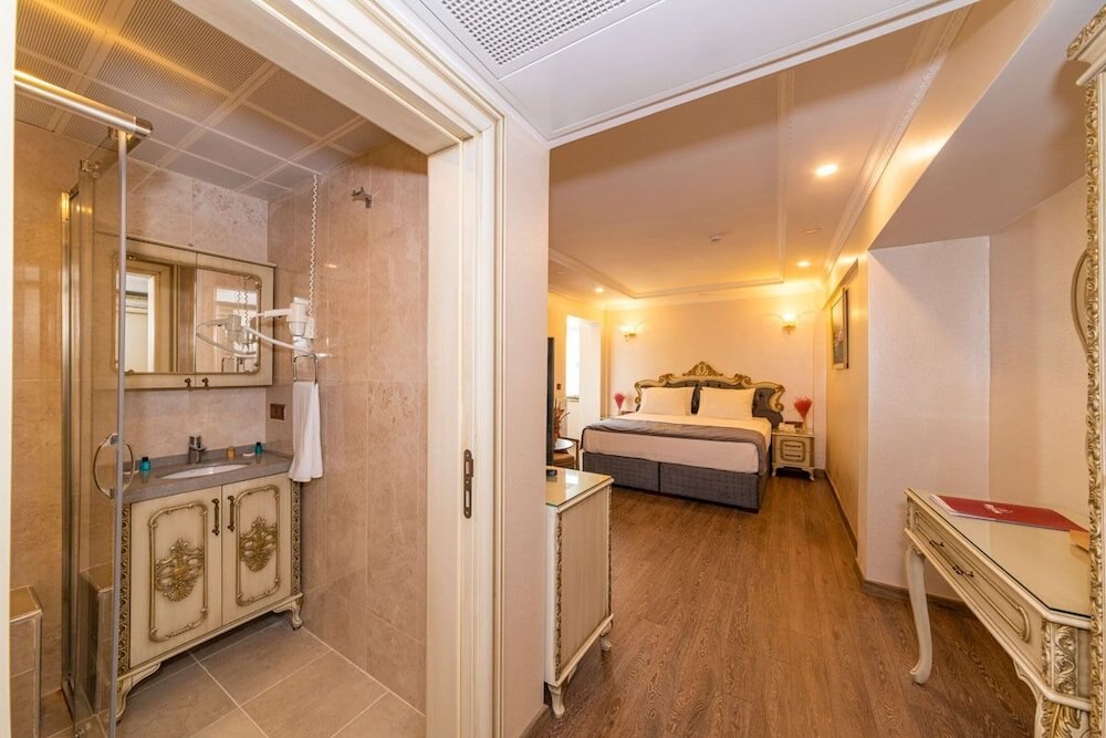 Al Madina Hotel Room Type - Superior Double Room Al Madina Hotel Room Type - Superior Double Room