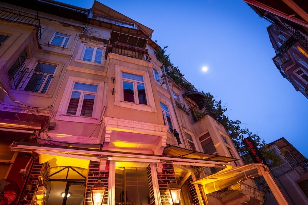 Guzi Rooms & Suites - Tap to explore photos