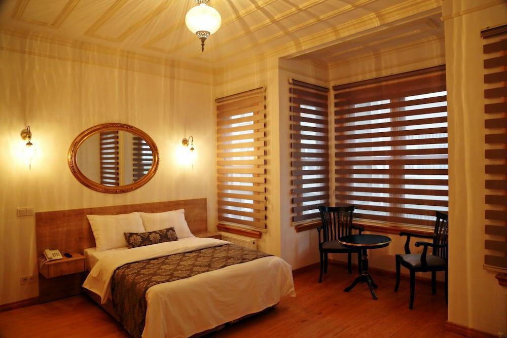 Belizia Hotel Room Type - Deluxe Double Room