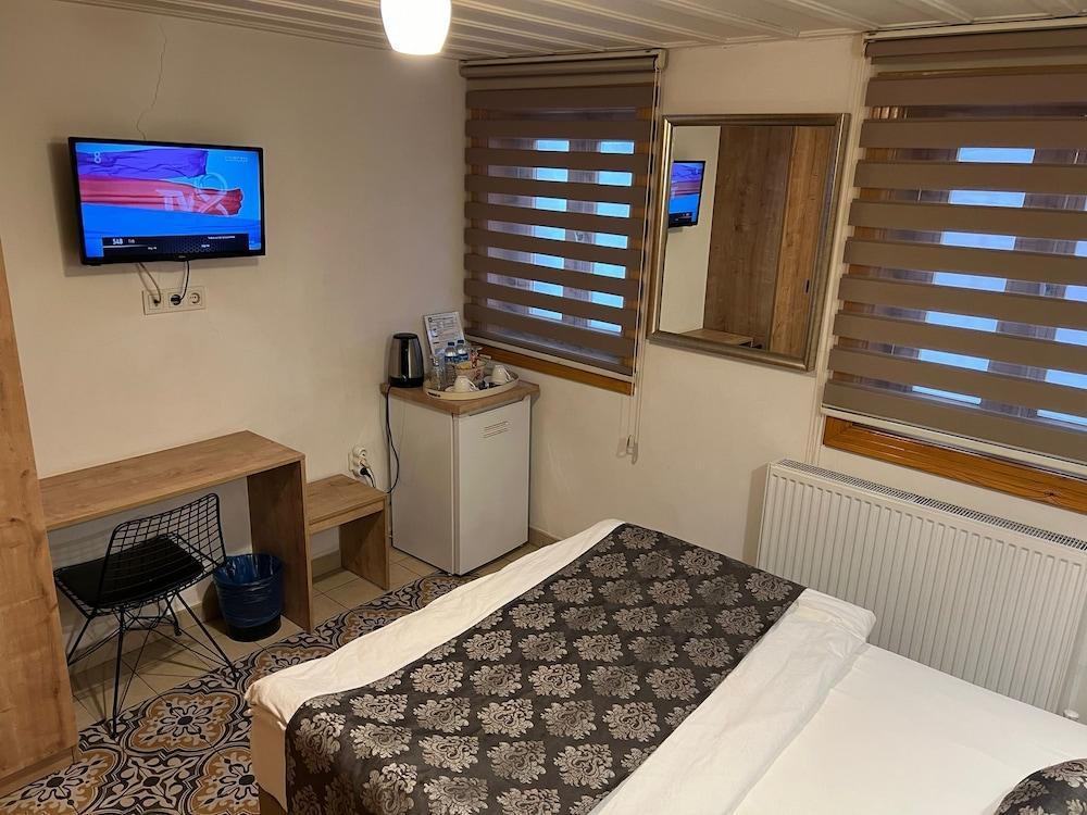 Belizia Hotel Room Type - Economy Double Room