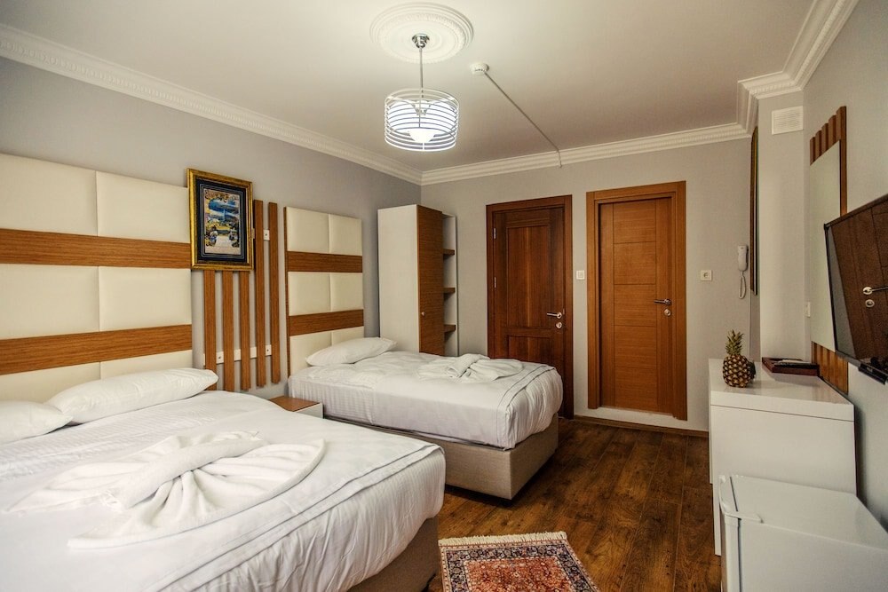 Maduro Hotel Room Type - Standard Triple Room, City View