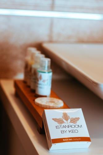 Istanroom By KEO - Tap to explore photos