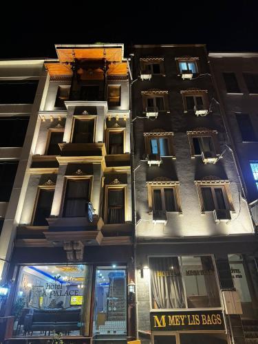 Ista Palace Hotel - Tap to explore photos