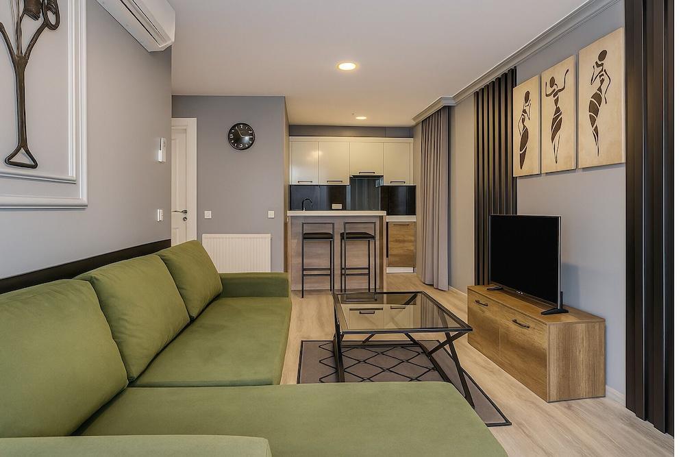 On4 Rooms & Suites Room Type - Luxury Condo, 1 Bedroom