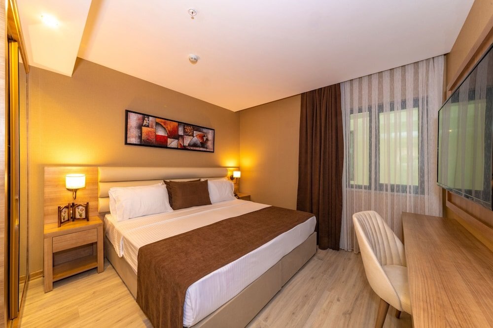 38 Hotel Room Type - Comfort Suite 38 Hotel Room Type - Comfort Suite