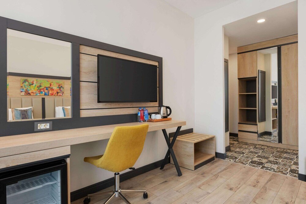 Ramada Encore By Wyndham Istanbul Basin Express Istanbul 6 8 5 6 3 7 Price Address Reviews