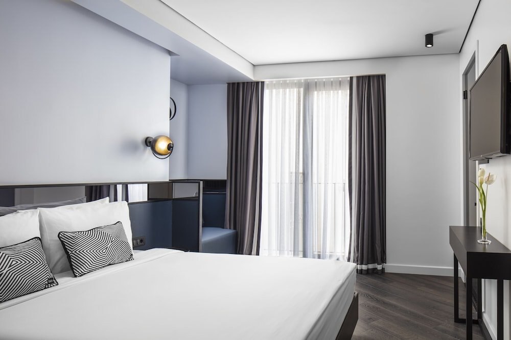 The Westist Hotel & Spa Room Type - Superior King Room