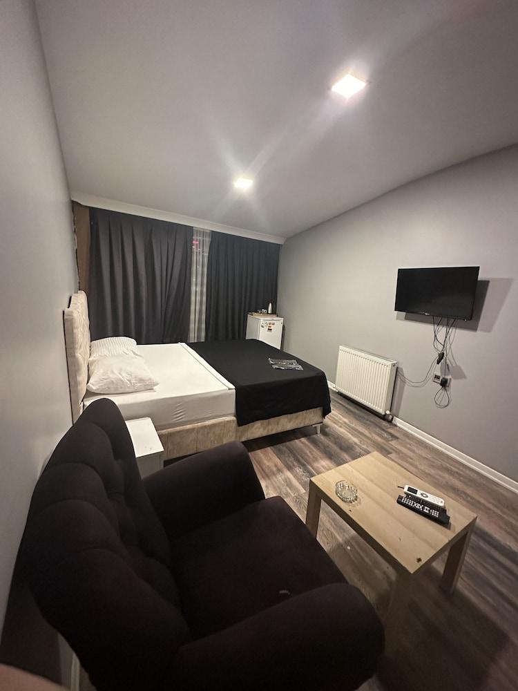 Plus Park Suite & Hotel Room Type - Panoramic Room, 1 King Bed, Terrace, City View