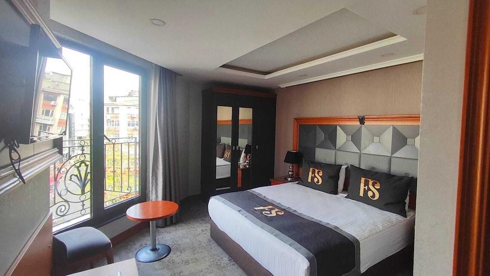 Four Seven Hotel Room Type - Junior Suite