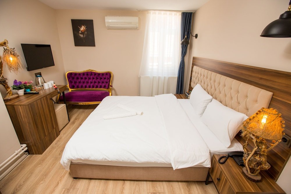 Corner Garden Hotel Room Type - Standard Triple Room