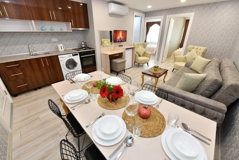 Sea Moon Hotel Room Type - Superior Suite, Kitchen