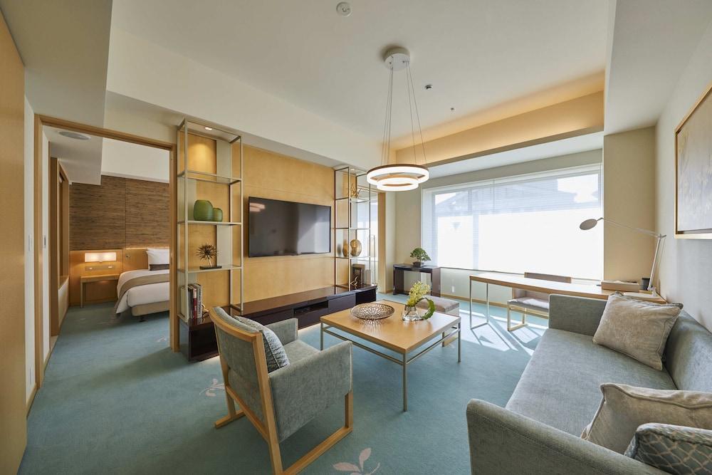 The Kitano Hotel Tokyo Room Type - Seasonal Suite Winter, Non Smoking