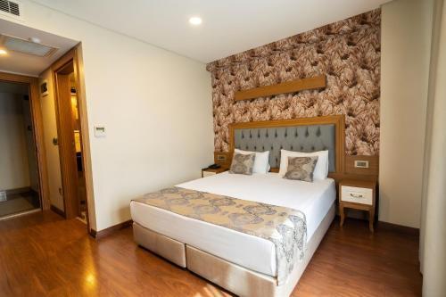 Eliza Hotel Room Type - Standard Double Room