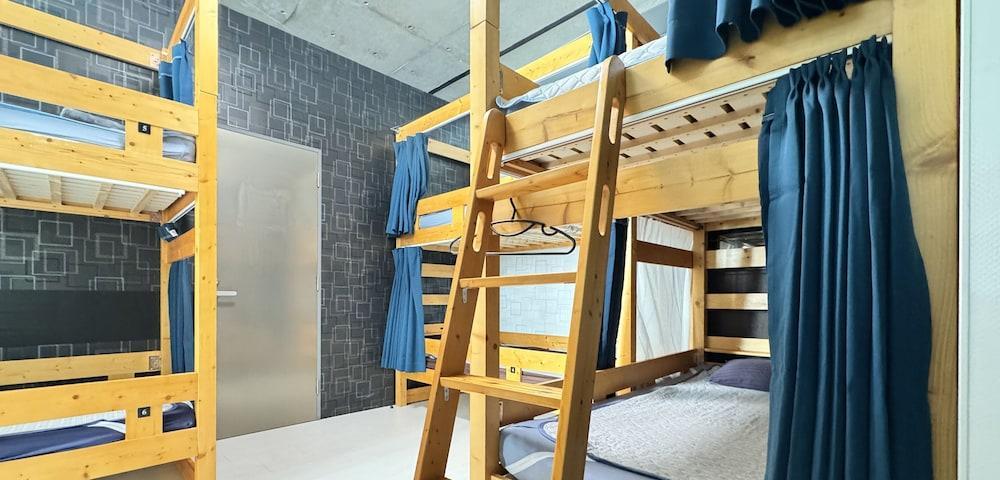 Hotel Adonis - Hostel Room Type - Bunk Bed in Male Dormitory Room