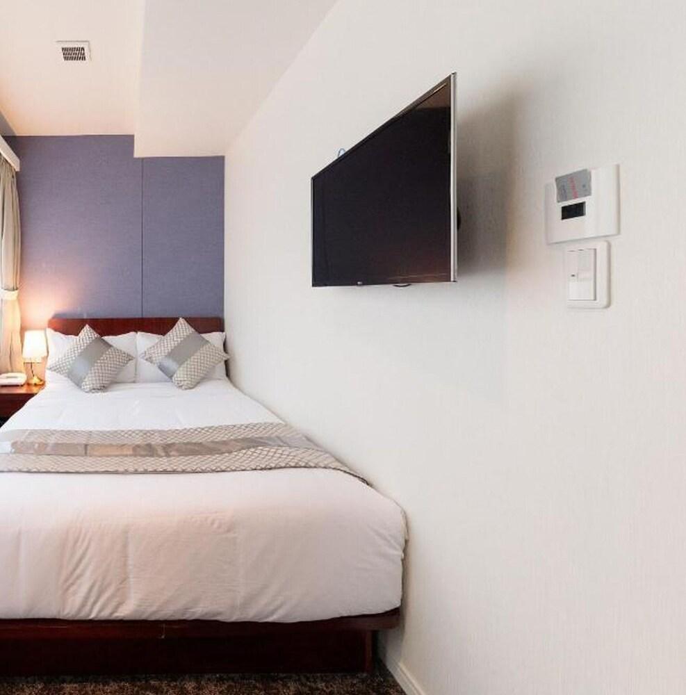 HOTEL Tokyo Trip Ueno Nishi Nippori - Tap to explore photos
