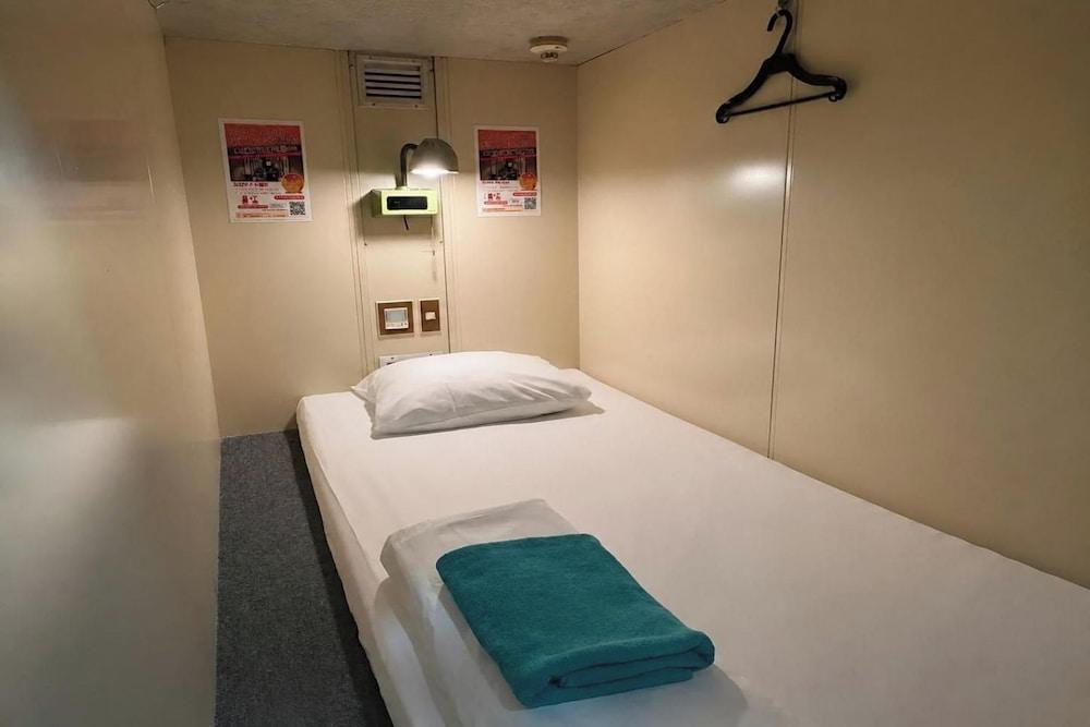 Capsule Hotel Block Room Room Type - Cabin, Men only