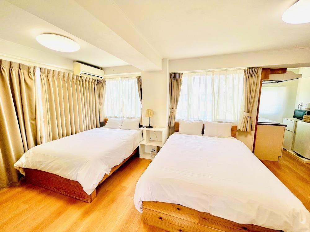 Rhodes Kagurazaka Hotel Room Type - Quadruple Room, Non Smoking (601or with view or the Top floor) Rhodes Kagurazaka Hotel Room Type - Quadruple Room, Non Smoking (601or with view or the Top floor)