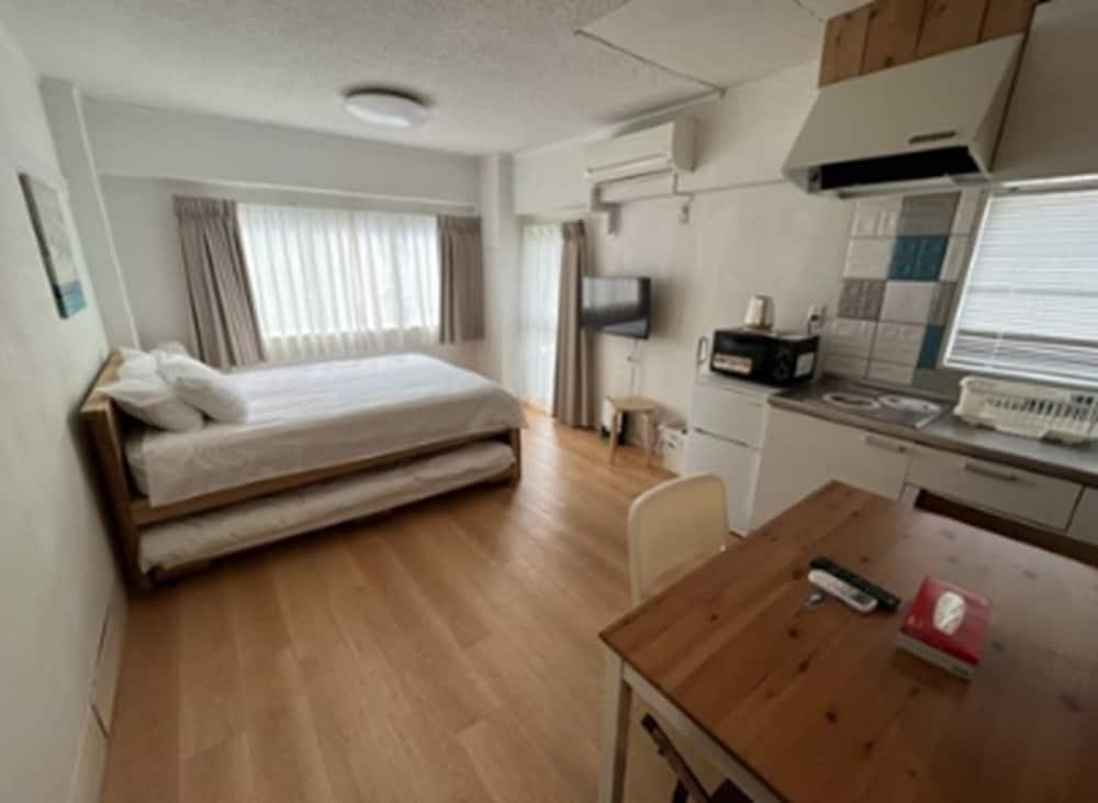 Rhodes Kagurazaka Hotel Room Type - Basic Quadruple Room, Non Smoking