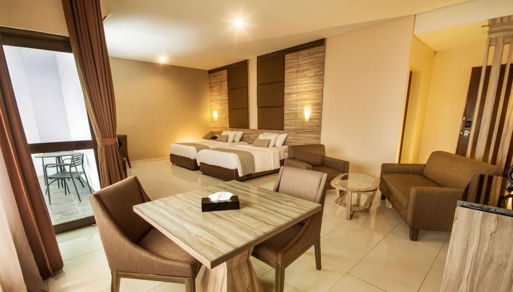 Hotel Gren Alia Tugu Tani Room Type - Twin Suite
