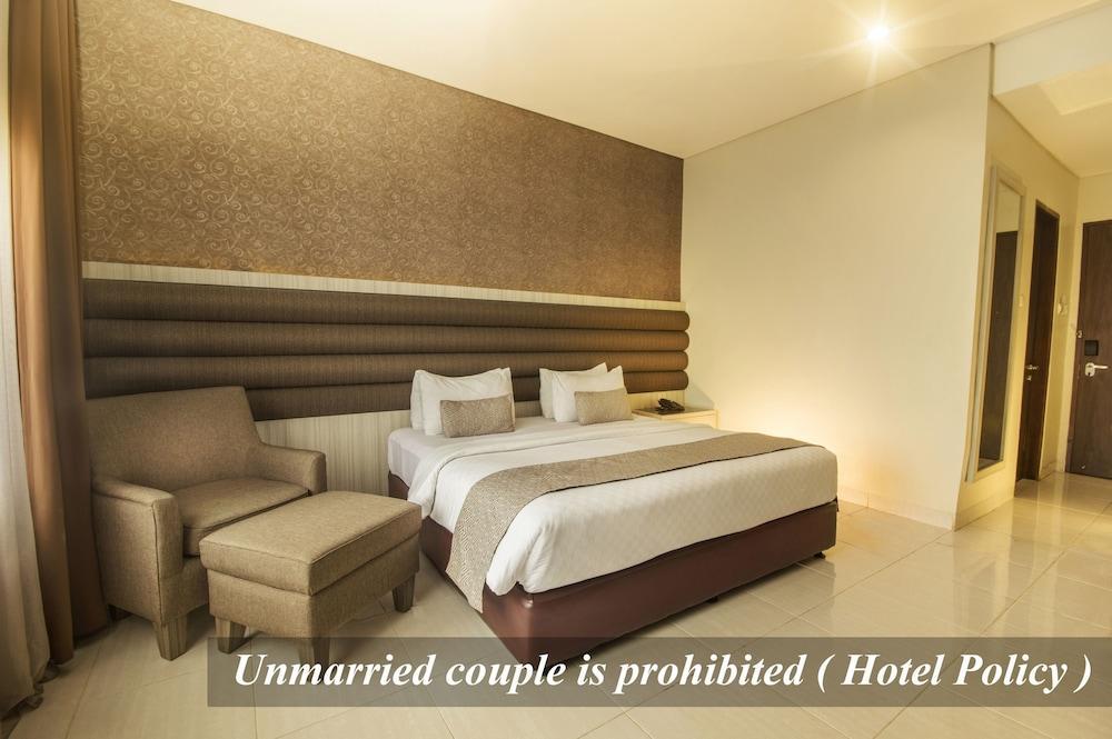 Hotel Gren Alia Tugu Tani Room Type - Deluxe King