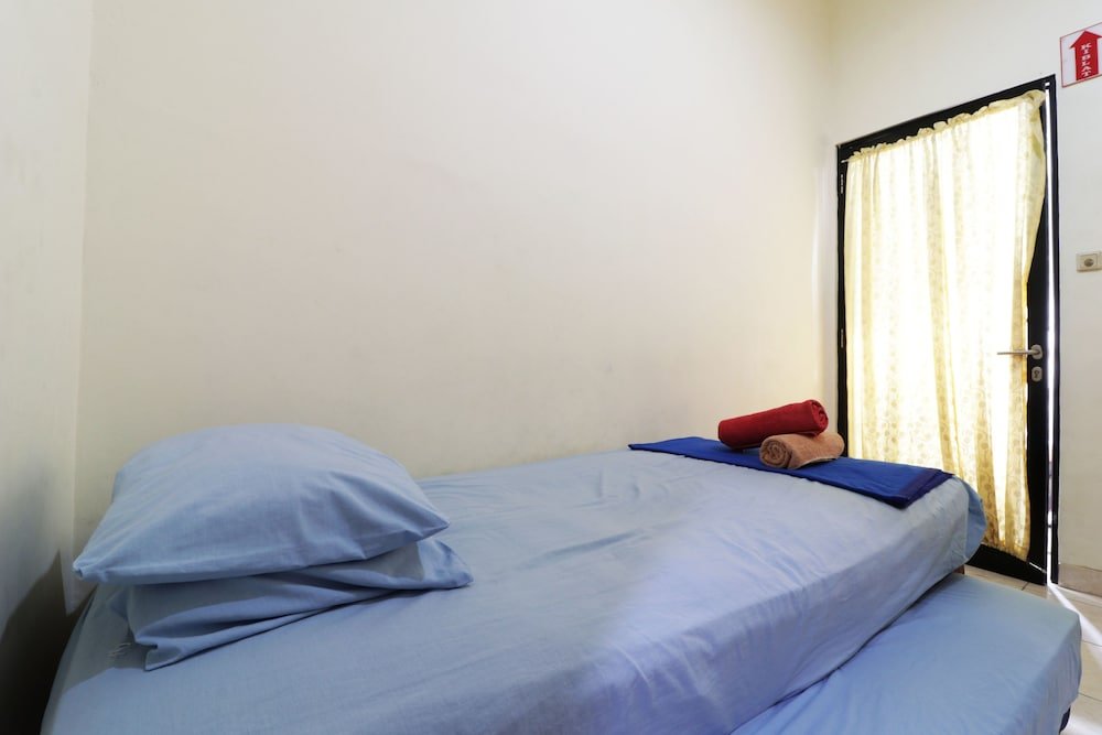 Penginapan Marsya Prima Syariah Room Type - Standard Room
