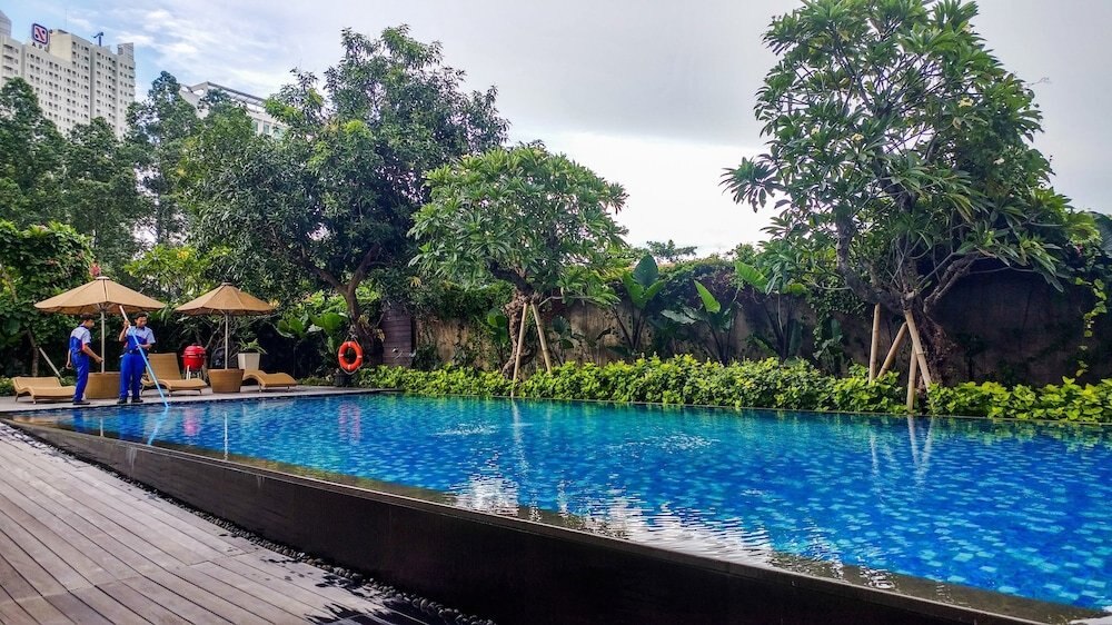 Spacious Elegant 2BR Veranda Residence @ Puri Apartment - Tap to explore photos