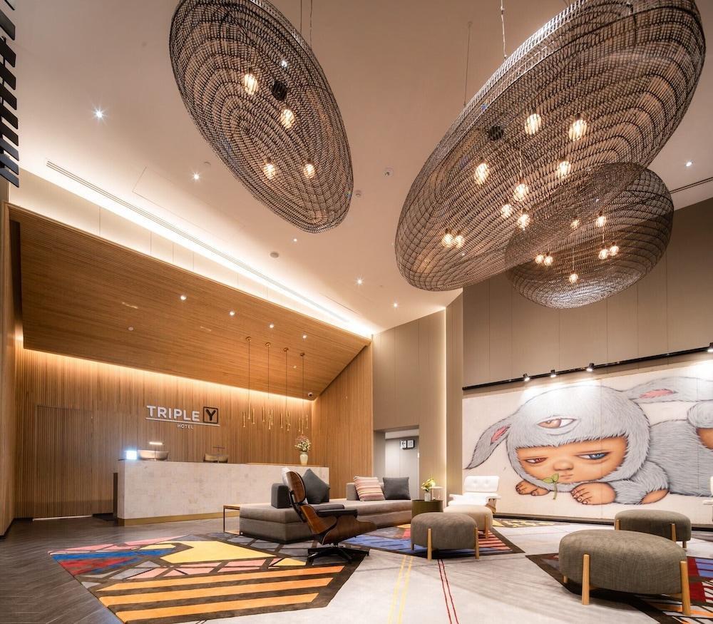 Triple Y Hotel