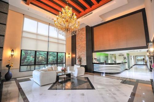 42 Grand Residence - Tap to explore photos