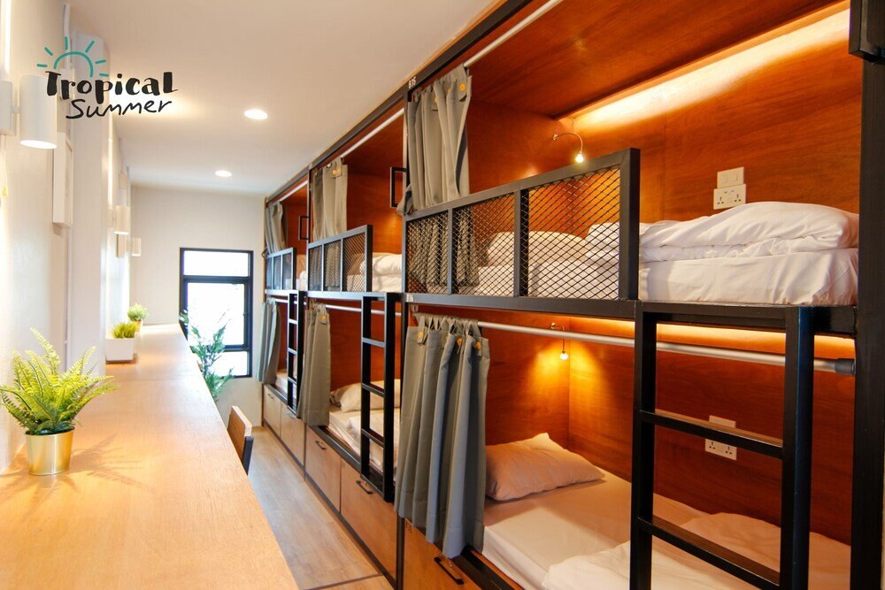 Tropical Summer Hostel Room Type - Basic Quadruple Room, Shared Bathroom