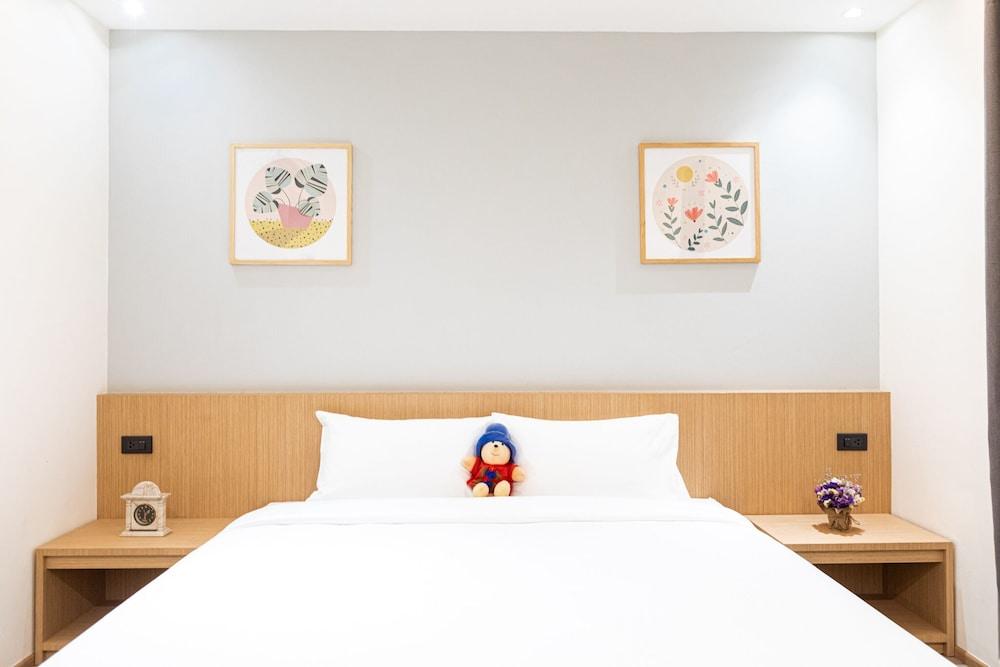 Cubic Bangna Hotel Room Type - Standard Double Room
