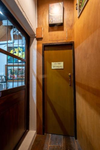 Sip N' Camp - Hostel Room Type - Small Double or Twin Room