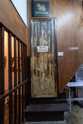 Sip N' Camp - Hostel Room Type - Twin Room with Shared Bathroom