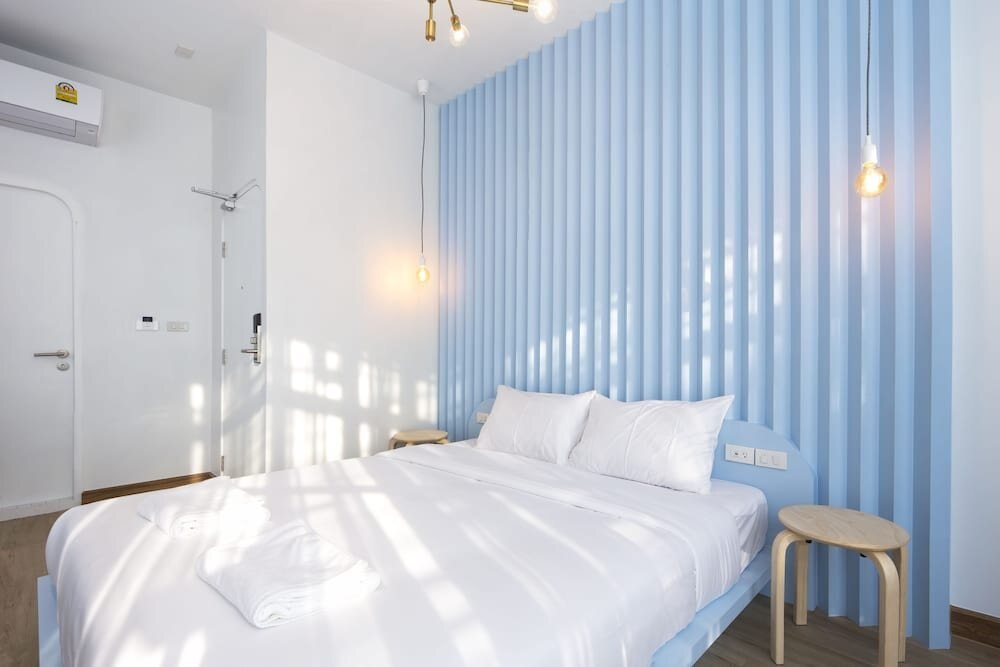 Boxpackers Hostel Phranakorn Room Type - Deluxe Double Room with Private Bathroom Boxpackers Hostel Phranakorn Room Type - Deluxe Double Room with Private Bathroom