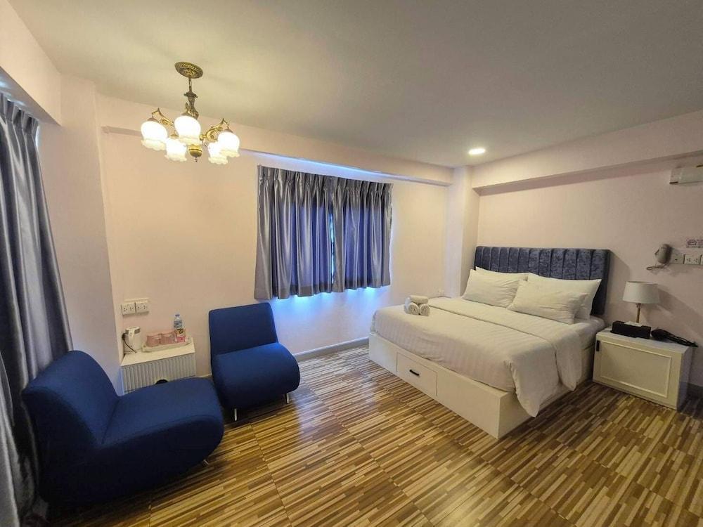 Sweetloft Hotel Don Muang Room Type - Deluxe Double Room, 1 Queen Bed